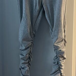 Source Unknown Gray Ruched Pants